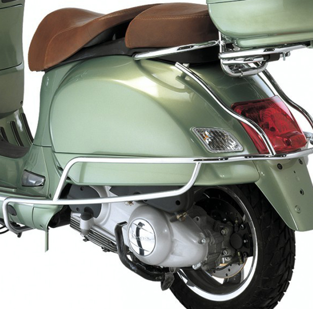 Barra de choque trasera cromada para Vespa GTS