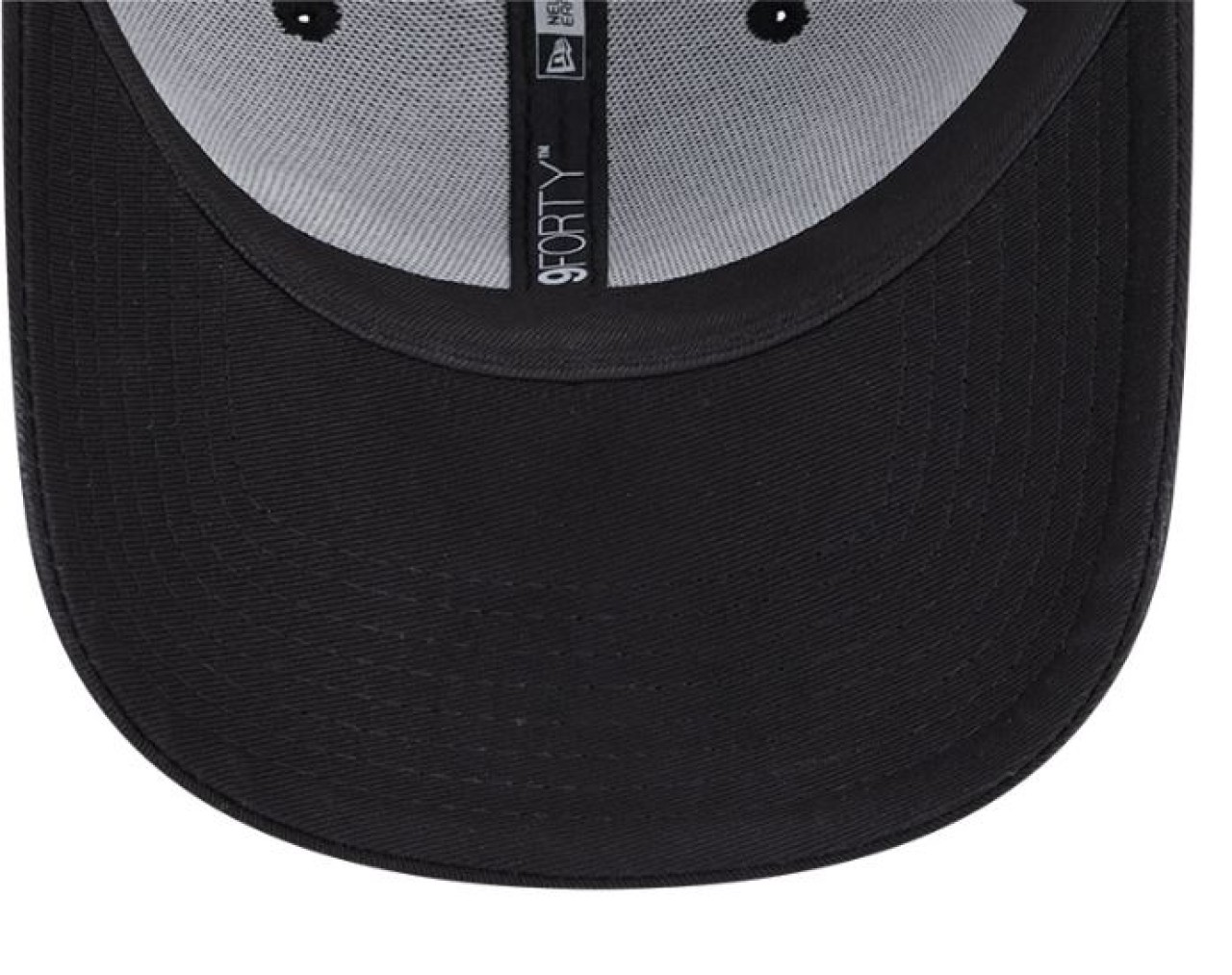 Gorra Vespa New Era 9Forty negra